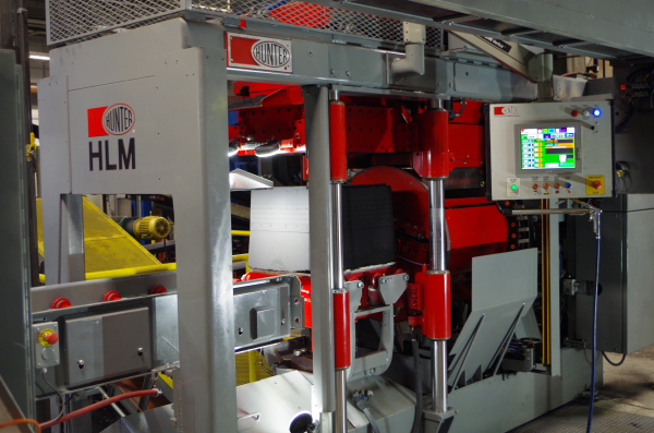 an Automatic Molding Process Hunter HLM machine